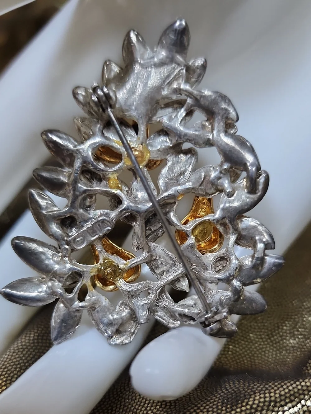 Lia Vintage Gold & Cream Partridge In A Pear Tree‎ Brooch